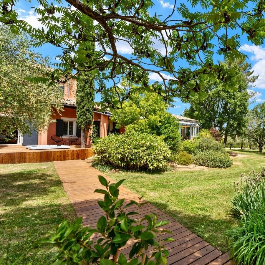 Séjour haut standing en Provence villa avec terrain multisport et spa