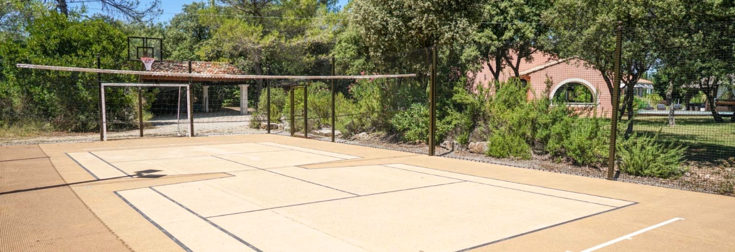 Terrain de sport Villa de Vacances Villa Hangaroa dans le Var