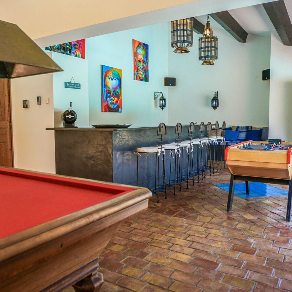 Villa de luxe avec billard dans le Var