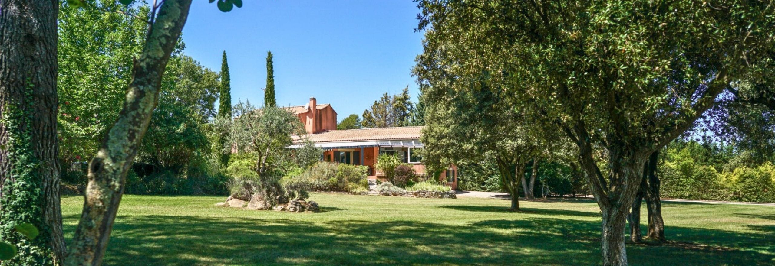 Villa de vacances à louer à Saint-Maximin-la-Sainte-Baume pour 14 personnes